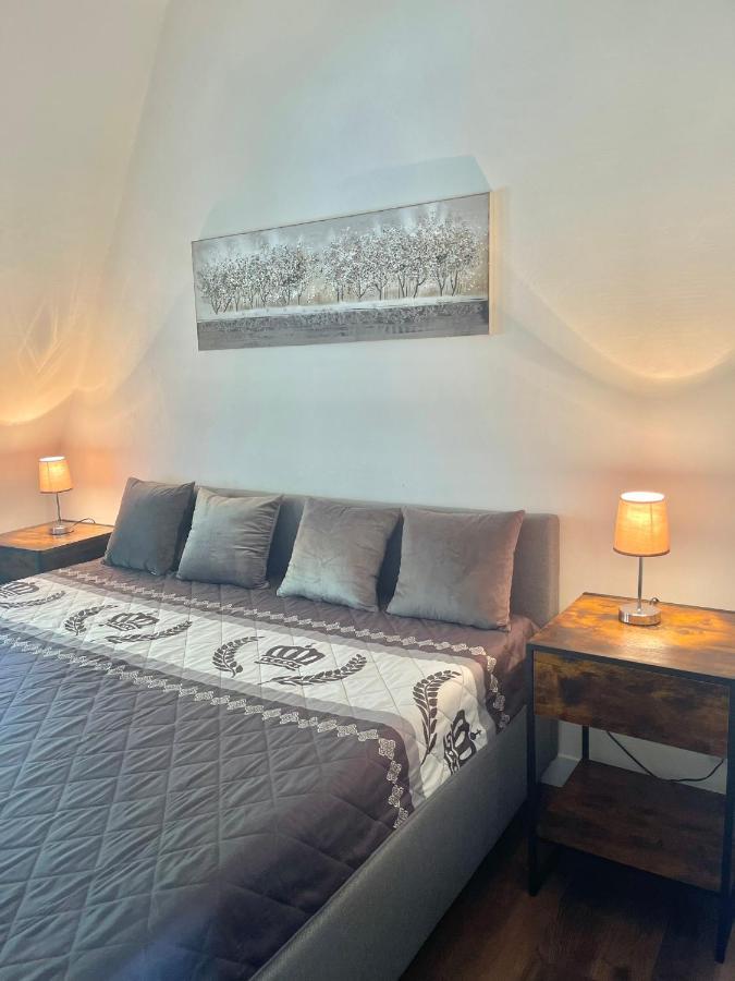 City Apartment, Ferienwohnung 3 Zkdb, Balkon, Dachgeschoss, Naehe Duesseldorf Krefeld Ngoại thất bức ảnh