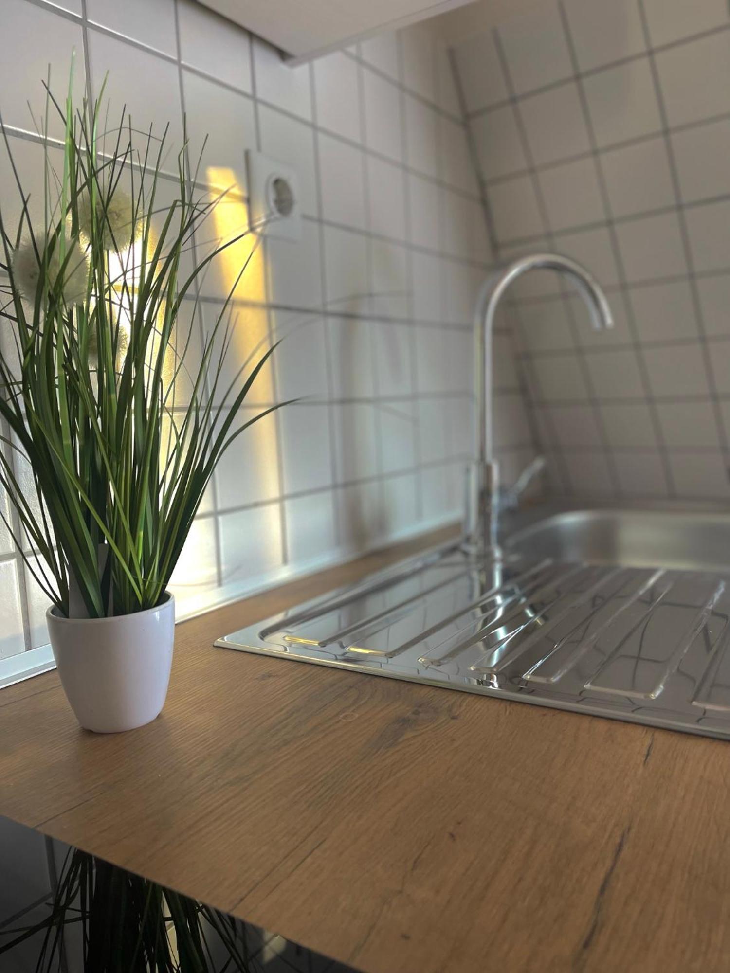 City Apartment, Ferienwohnung 3 Zkdb, Balkon, Dachgeschoss, Naehe Duesseldorf Krefeld Ngoại thất bức ảnh